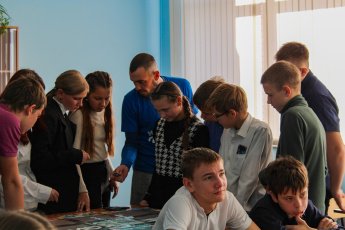 Патриотизм через игру: школьники погрузились в историю Российского ВМФ!