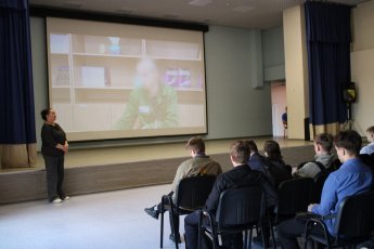 Встреча с учащимися, посвящённая проблеме вовлечения подростков в экстремистские организации